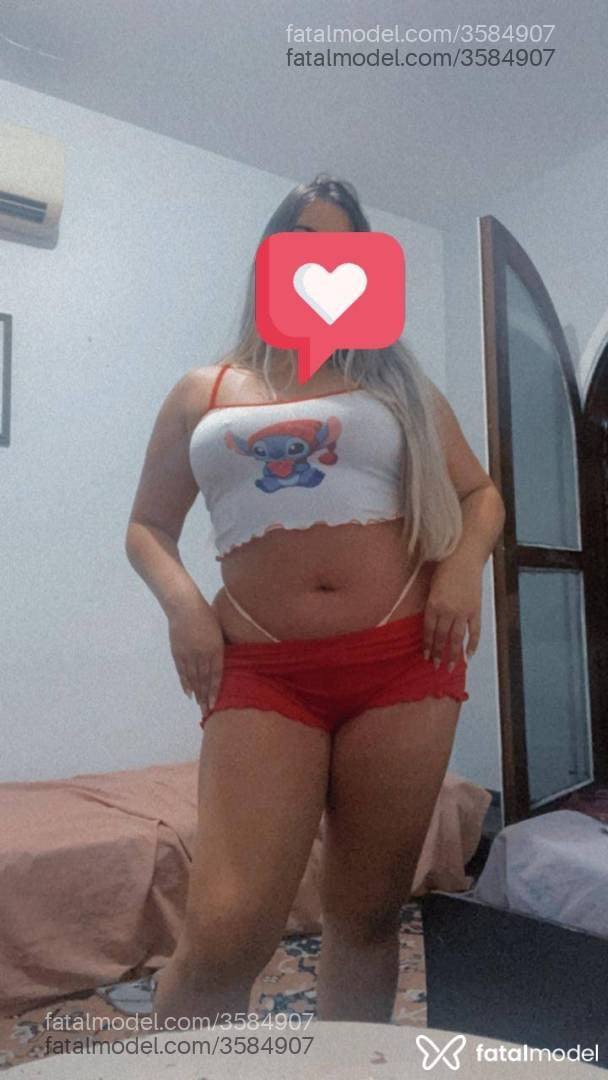 Acompanhante mulher loira (o) de olhos castanhos - Marcela