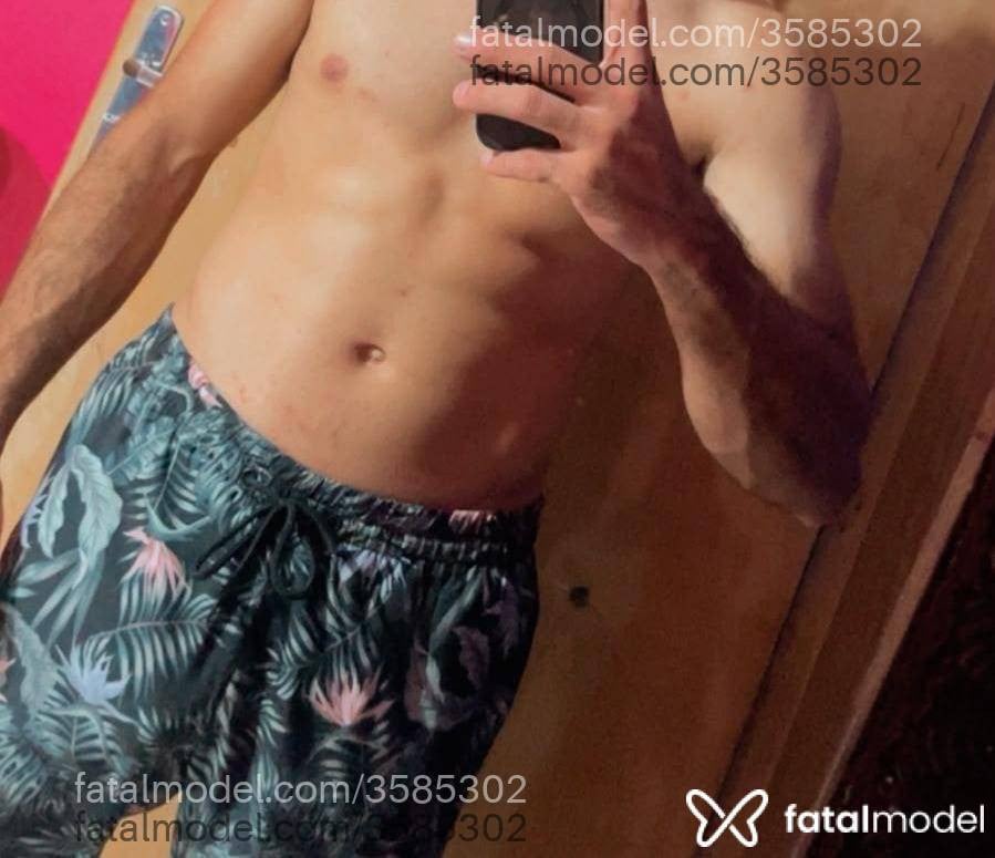 Acompanhante homem morena (o) de olhos castanhos - Morenojhow