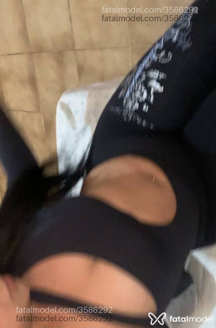 Acompanhante mulher morena (o) de olhos castanhos - Larissa