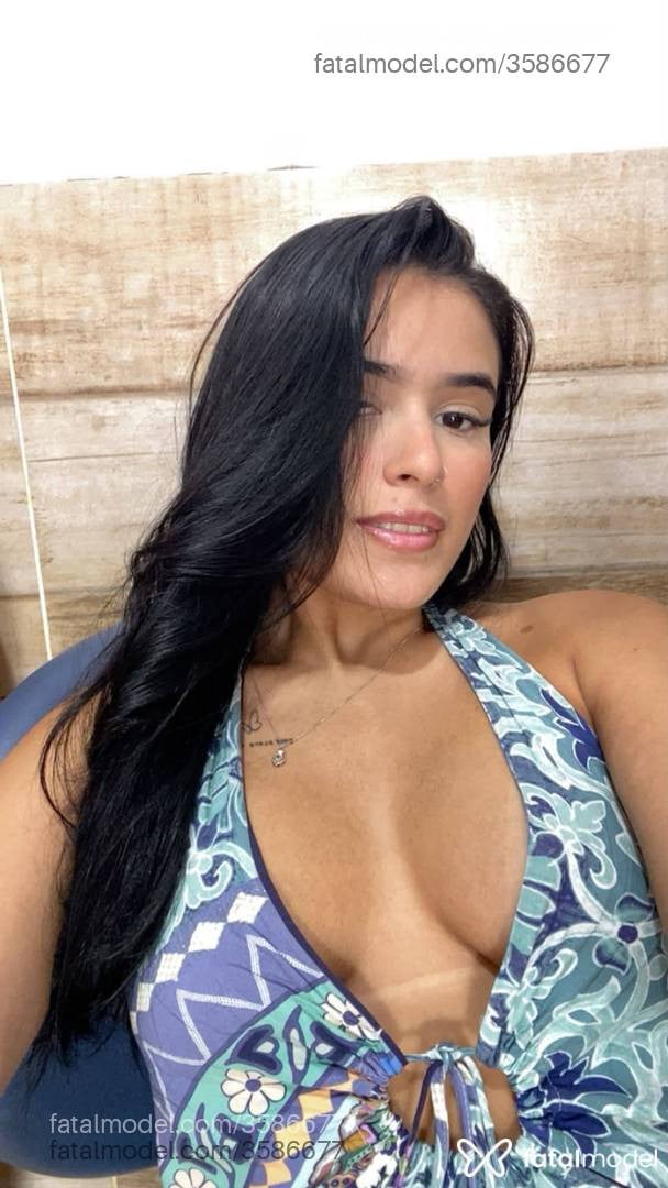 Acompanhante mulher morena (o) de olhos pretos - Juliana
