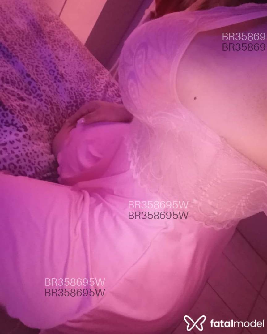 Acompanhante mulher loira (o) de olhos castanhos em Vitória Acompanhante mulher loira (o) de olhos castanhos em Vitória - Lyvia Soares