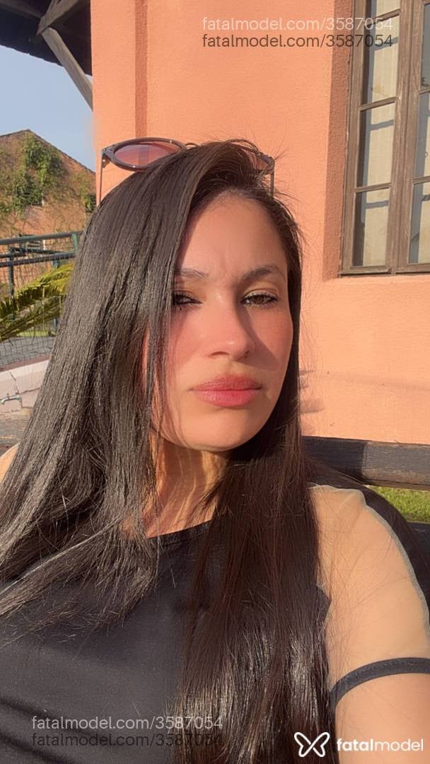 Acompanhante mulher morena (o) de olhos castanhos - Nay Reis