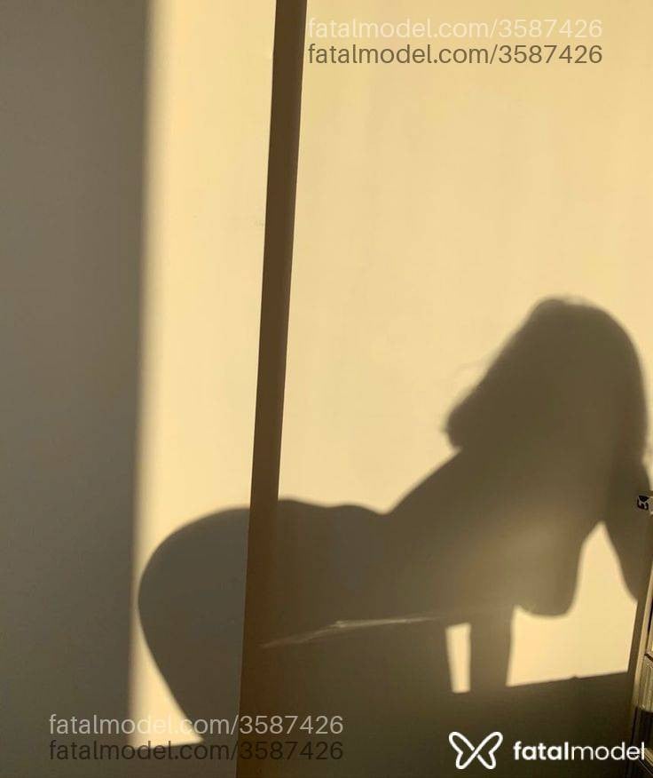 Acompanhante mulher ruiva (o) de olhos castanhos - Kali