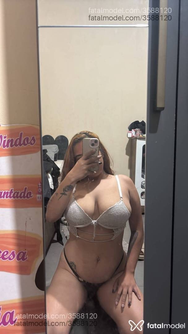 Acompanhante mulher ruiva (o) de olhos castanhos - Leticia