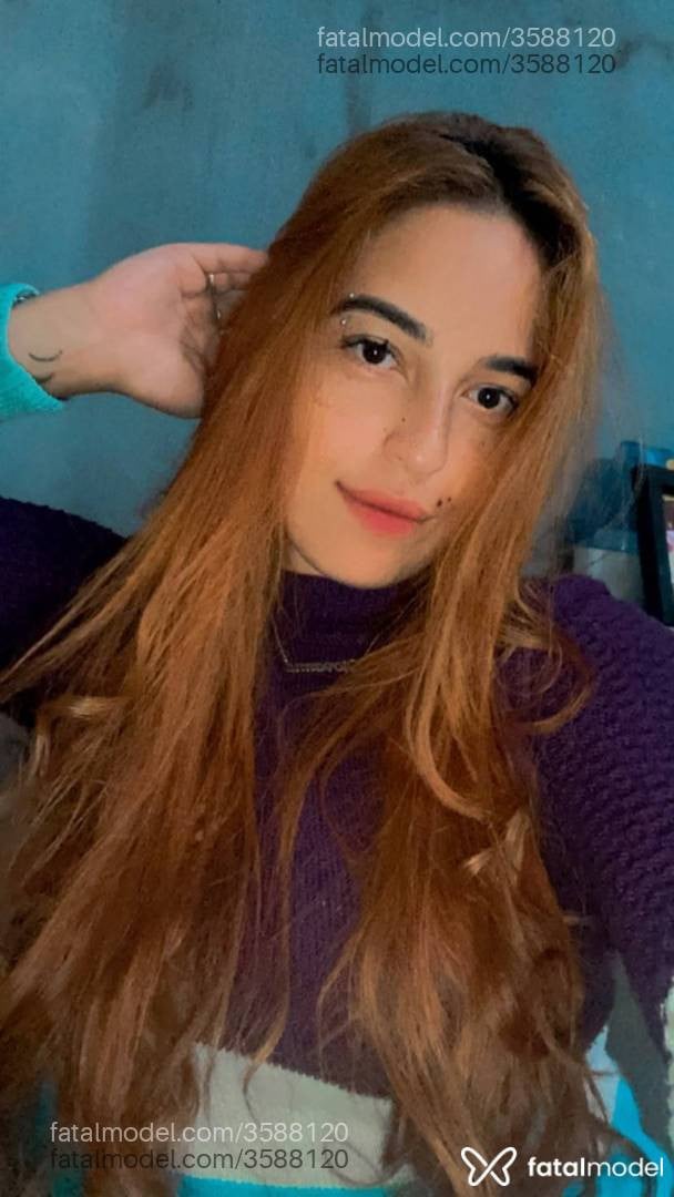Acompanhante mulher ruiva (o) de olhos castanhos - Leticia