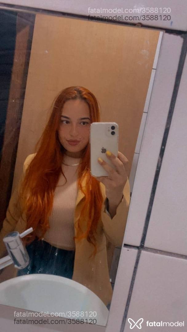 Acompanhante mulher ruiva (o) de olhos castanhos - Leticia