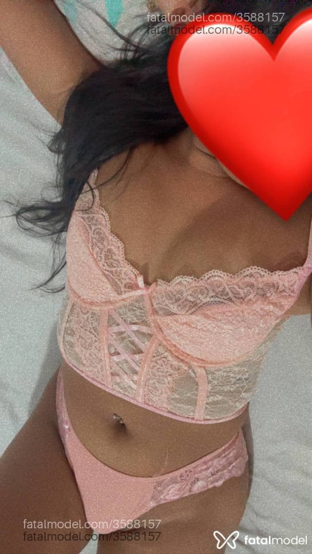 Acompanhante mulher morena (o) de olhos castanhos - Sabryna