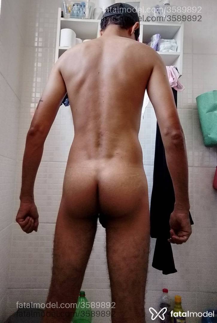 Acompanhante homem com cabelo castanho de olhos castanhos - Marcx