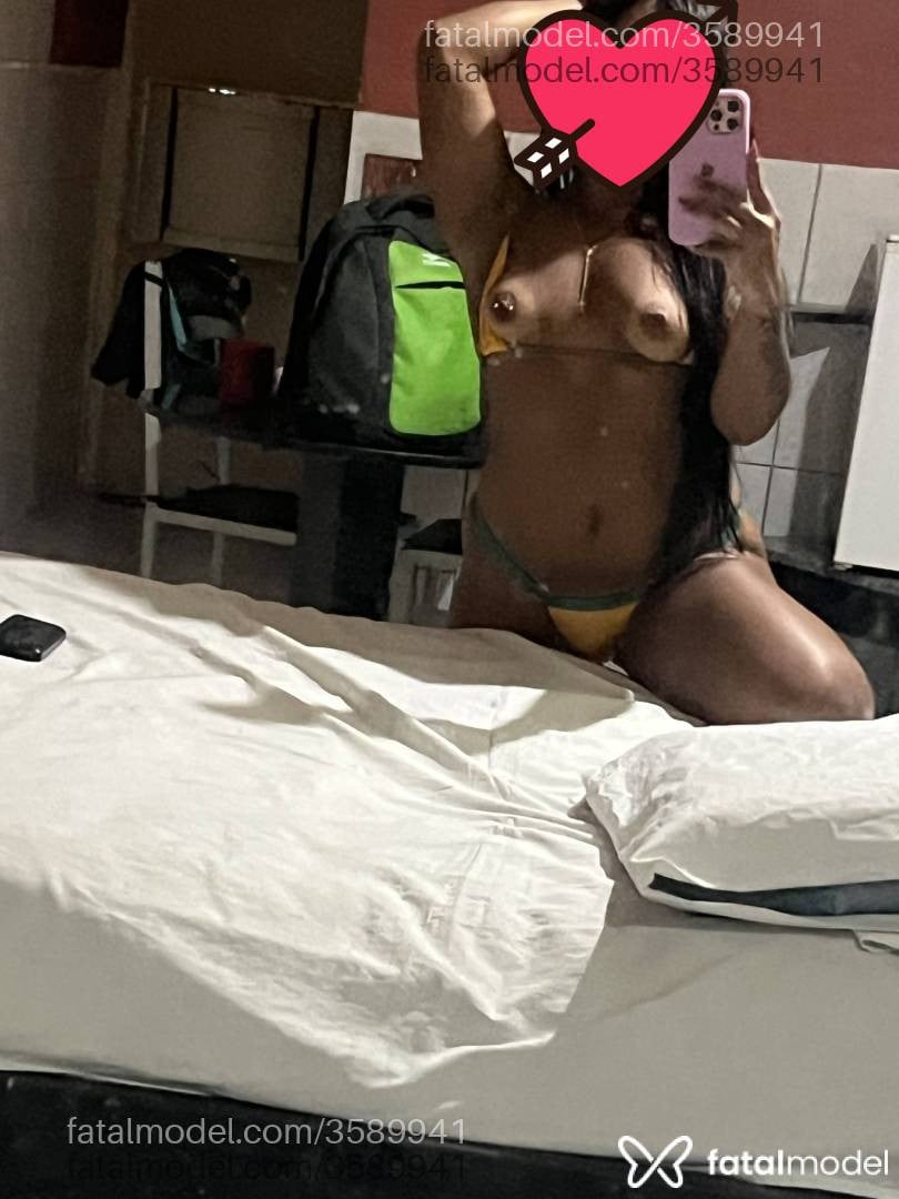 Acompanhante mulher morena (o) de olhos castanhos - Vivi