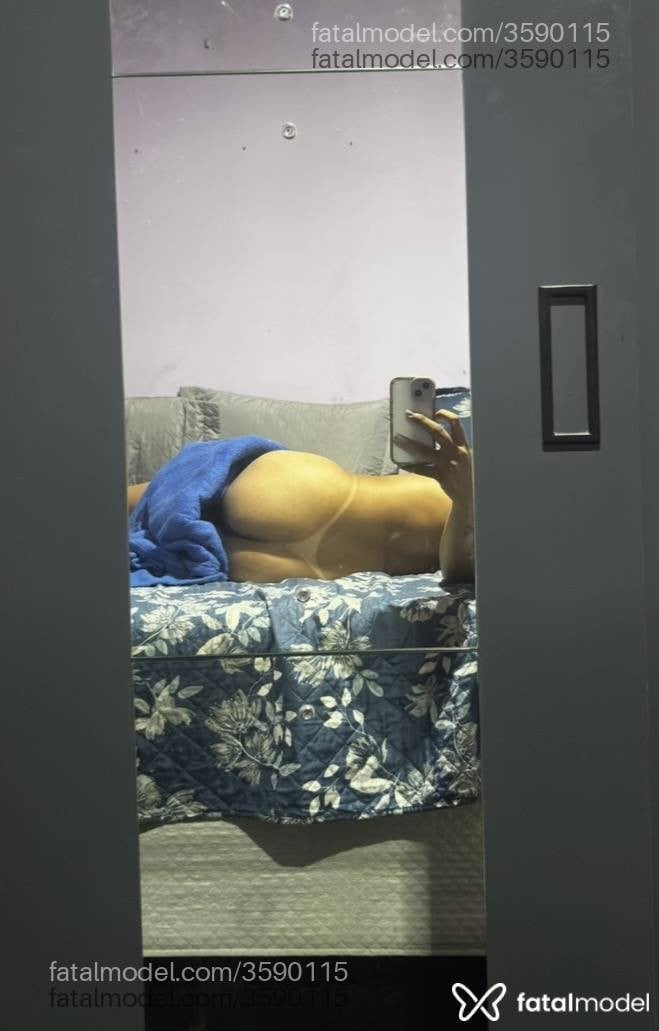 Acompanhante mulher trans morena (o) de olhos castanhos - Mayra