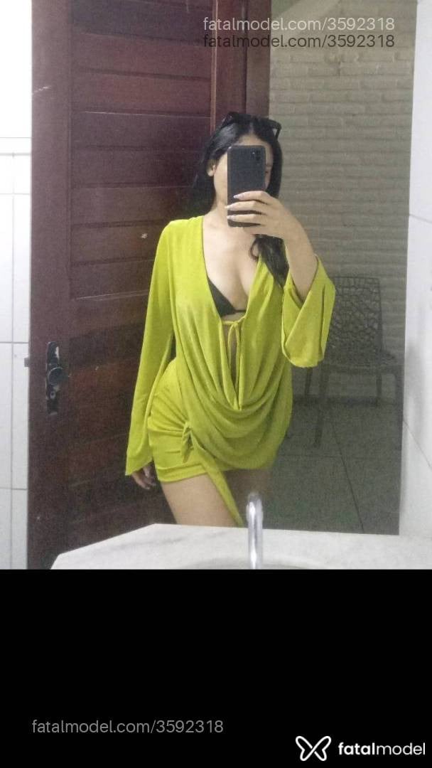 Acompanhante mulher morena (o) de olhos castanhos - Evelyn Gomes