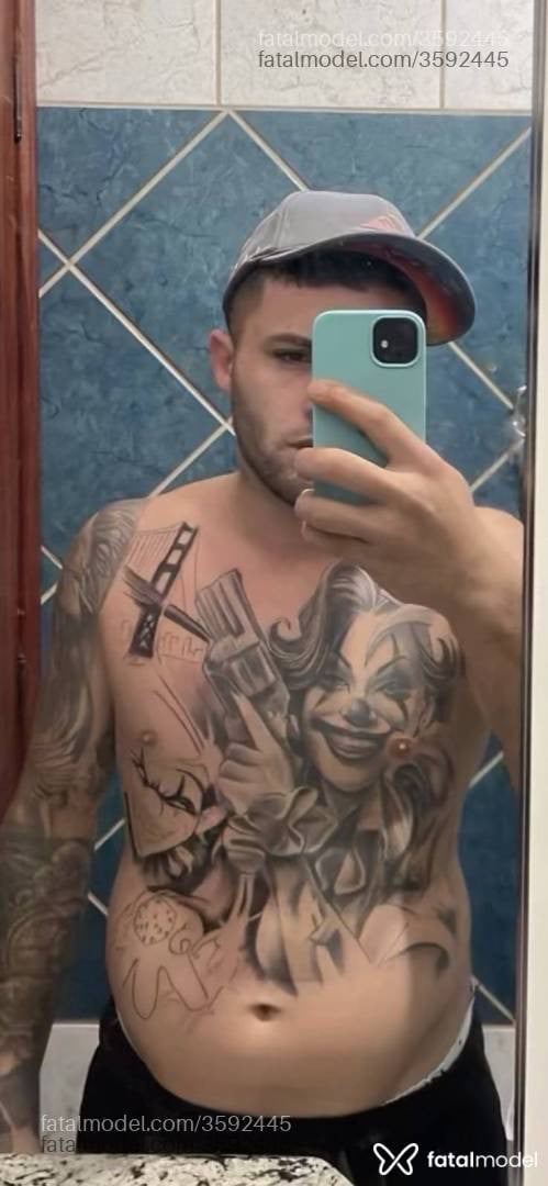 Acompanhante homem com cabelo castanho de olhos castanhos - Barbosa