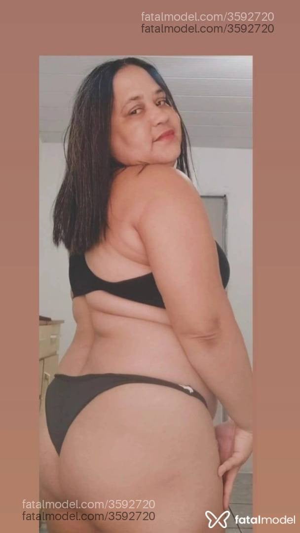 Acompanhante mulher morena (o) de olhos pretos - Priscila Oliveira