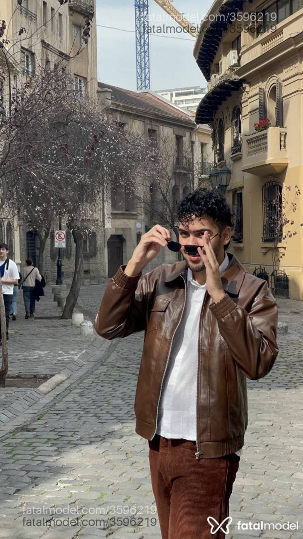 Acompanhante homem morena (o) de olhos castanhos - Pedro Valença