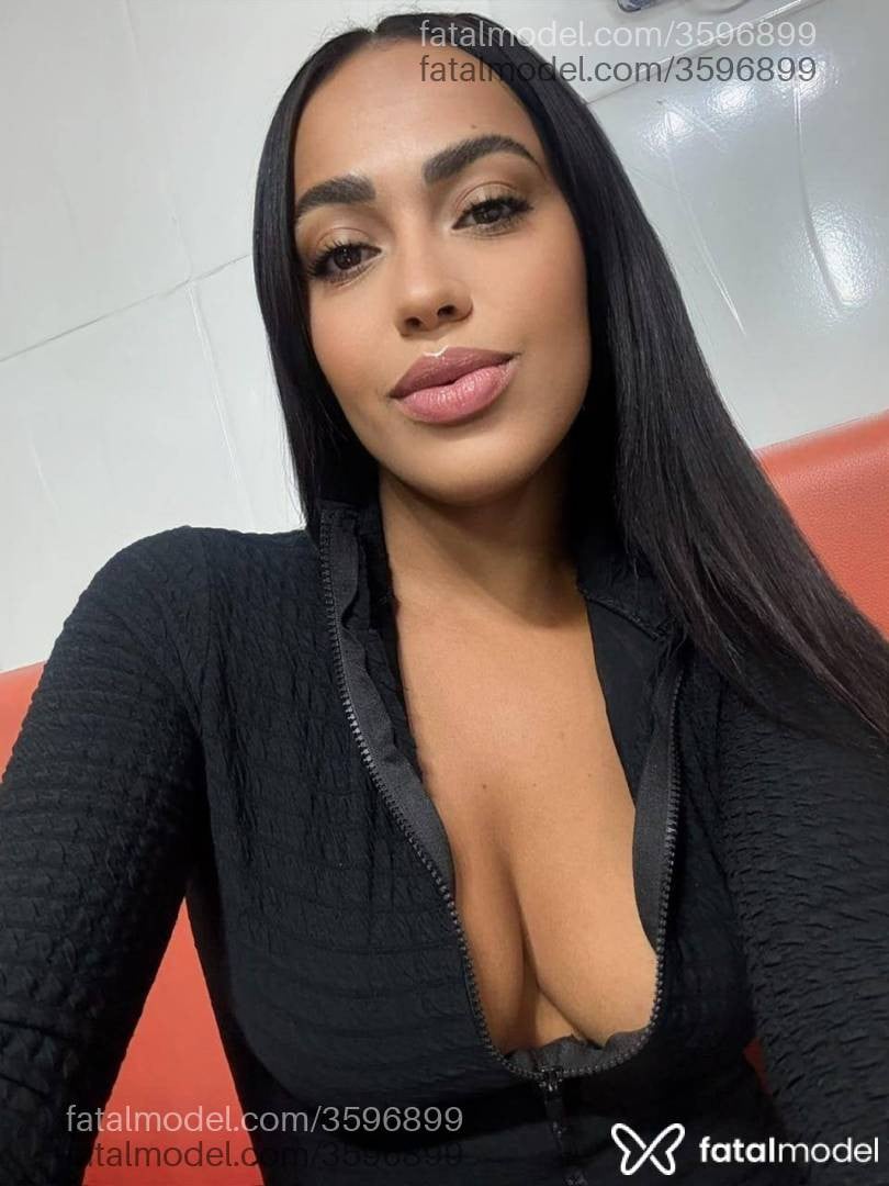 Acompanhante mulher morena (o) de olhos pretos - Agatha