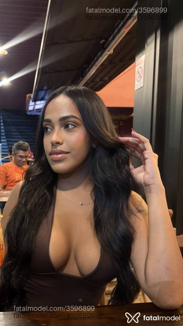 Acompanhante mulher morena (o) de olhos pretos - Agatha