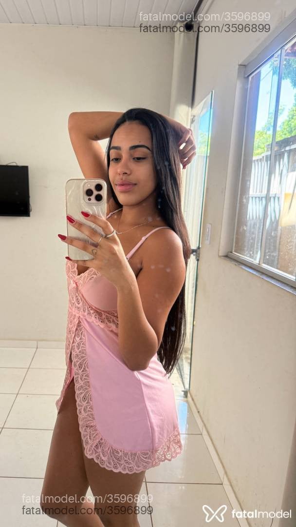 Acompanhante mulher morena (o) de olhos pretos - Agatha