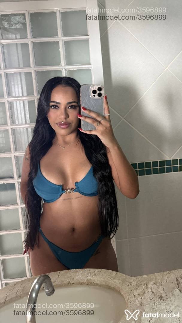 Acompanhante mulher morena (o) de olhos pretos - Agatha