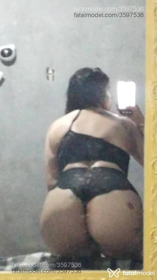 Acompanhante mulher com cabelo castanho de olhos castanhos - GabyCereja