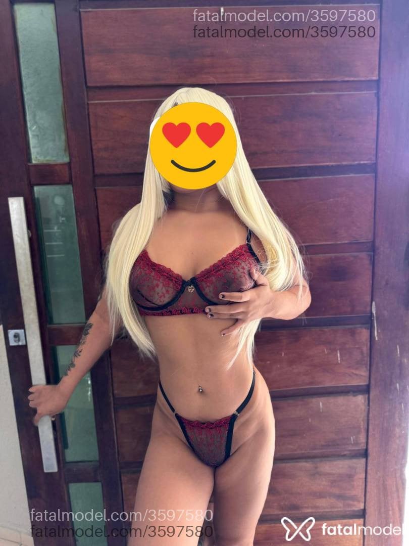 Acompanhante mulher morena (o) de olhos castanhos - Nycole Fernandes