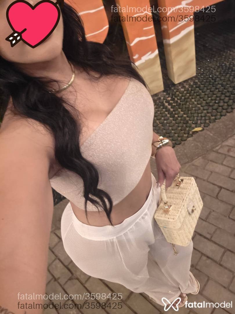 Acompanhante mulher morena (o) de olhos mel - Elisama