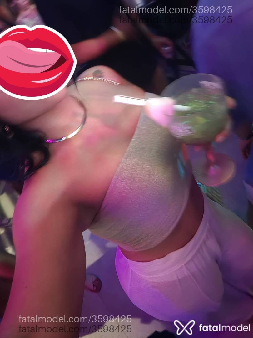 Acompanhante mulher morena (o) de olhos mel - Elisama