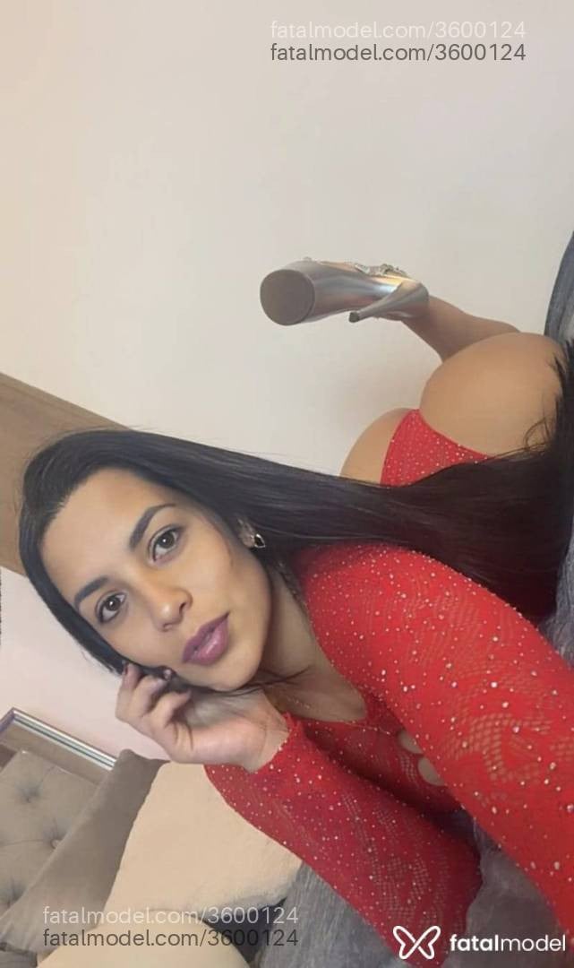 Acompanhante mulher morena (o) de olhos castanhos - Rafaella