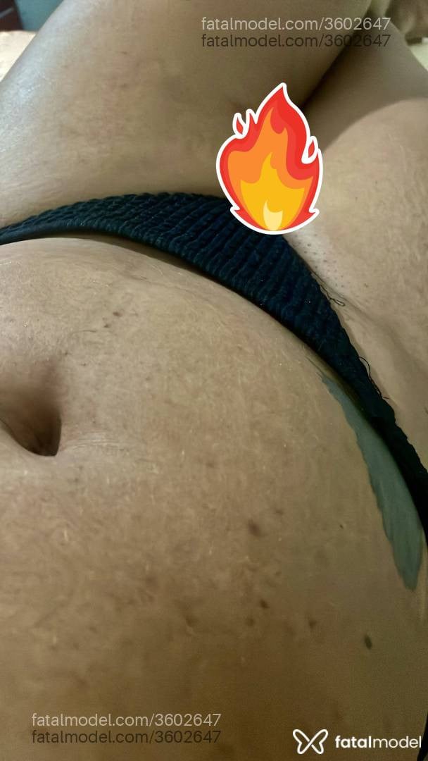 Acompanhante mulher com cabelo castanho de olhos mel - Larissa