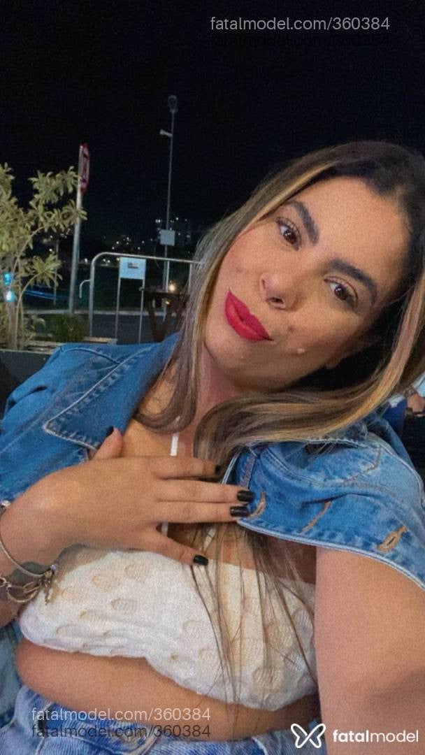 Acompanhante mulher loira (o) de olhos castanhos - Malu guedes