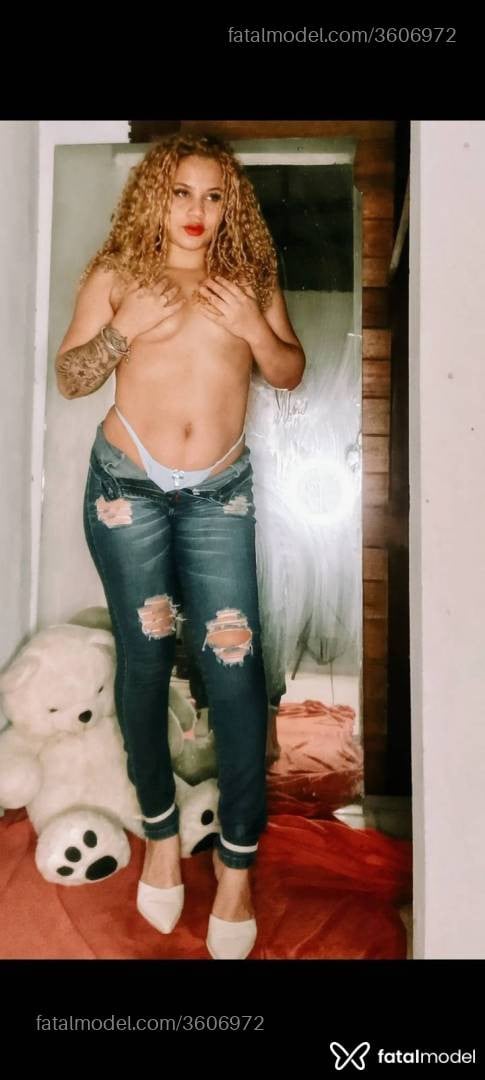 Acompanhante mulher loira (o) de olhos verdes - Antonela