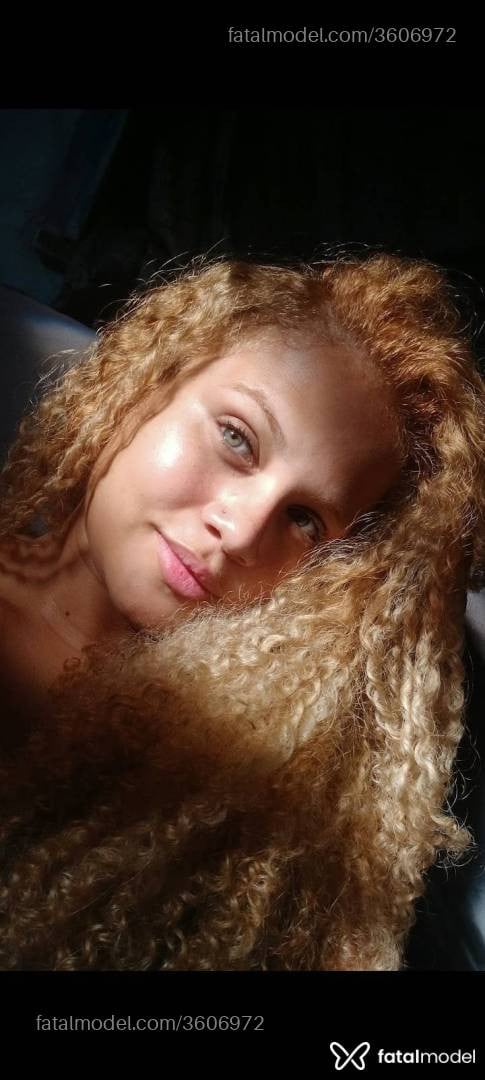 Acompanhante mulher loira (o) de olhos verdes - Antonela
