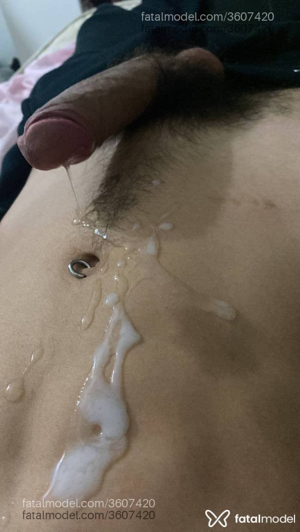 Acompanhante homem com cabelo castanho de olhos mel - Pedro Ribeiro