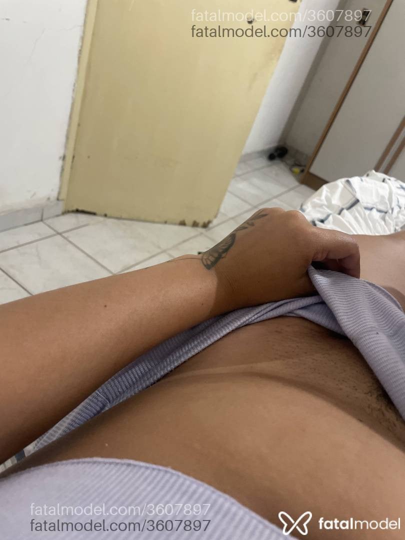 Acompanhante mulher com cabelo castanho de olhos castanhos - Juliana Martins
