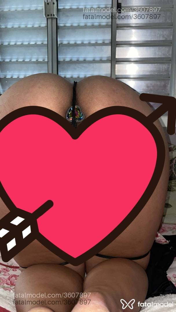 Acompanhante mulher com cabelo castanho de olhos castanhos - Juliana Martins