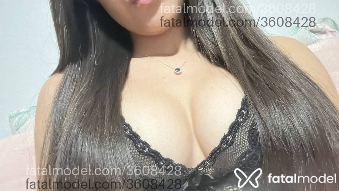 Acompanhante mulher morena (o) de olhos castanhos - Ísis Monroe