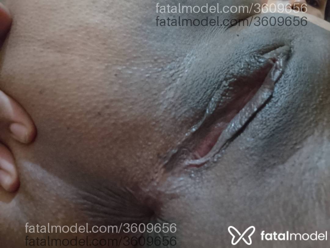 Acompanhante mulher morena (o) de olhos pretos - Hanna