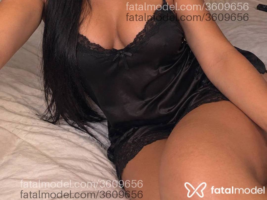 Acompanhante mulher morena (o) de olhos pretos - Hanna