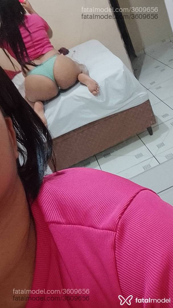 Acompanhante mulher morena (o) de olhos pretos - Hanna