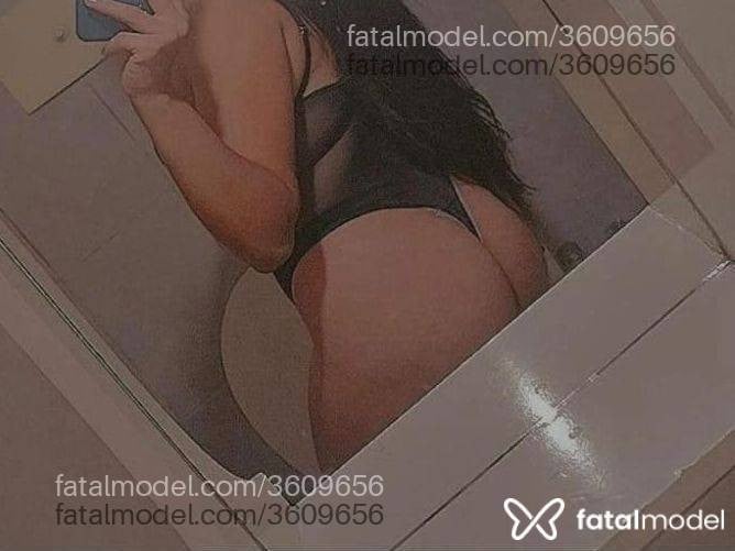 Acompanhante mulher morena (o) de olhos pretos - Hanna