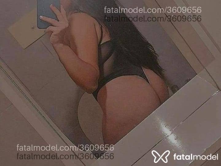 Acompanhante mulher morena (o) de olhos pretos - Hanna