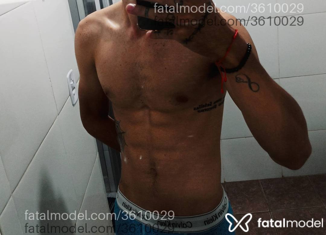 Acompanhante homem morena (o) de olhos mel - Mario