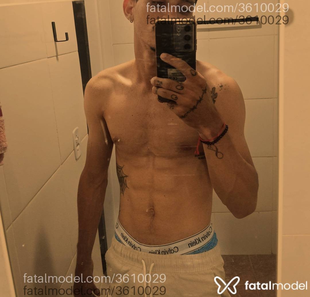 Acompanhante homem morena (o) de olhos mel - Mario
