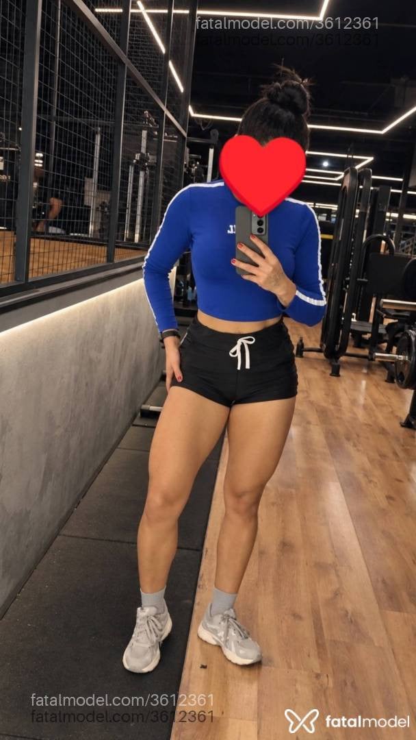Acompanhante mulher morena (o) de olhos pretos - Alícia