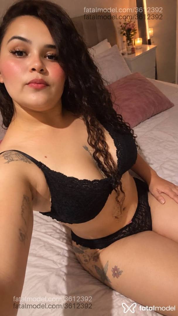 Acompanhante mulher com cabelo castanho de olhos mel - Beatriz