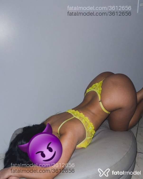 Acompanhante mulher morena (o) de olhos pretos - Lorena