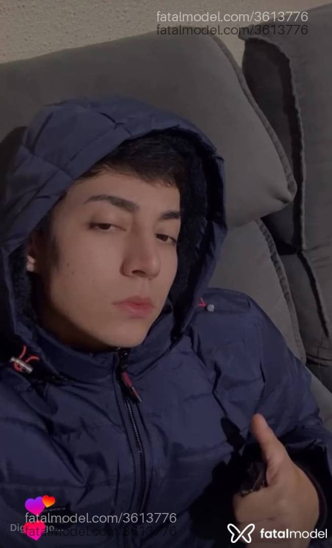 Acompanhante homem com cabelo castanho de olhos castanhos - Pablo