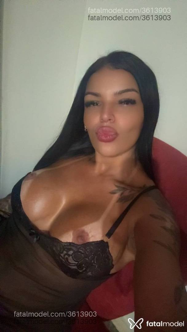 Acompanhante mulher morena (o) de olhos pretos - Jadde