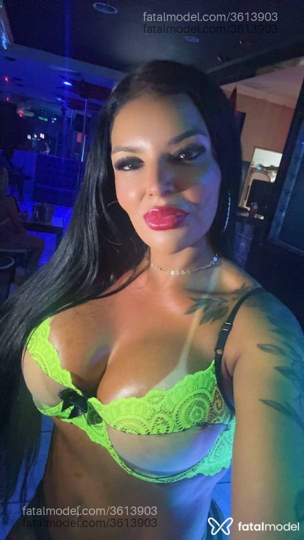 Acompanhante mulher morena (o) de olhos pretos - Jadde
