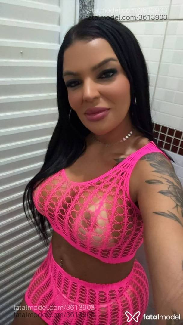 Acompanhante mulher morena (o) de olhos pretos - Jadde