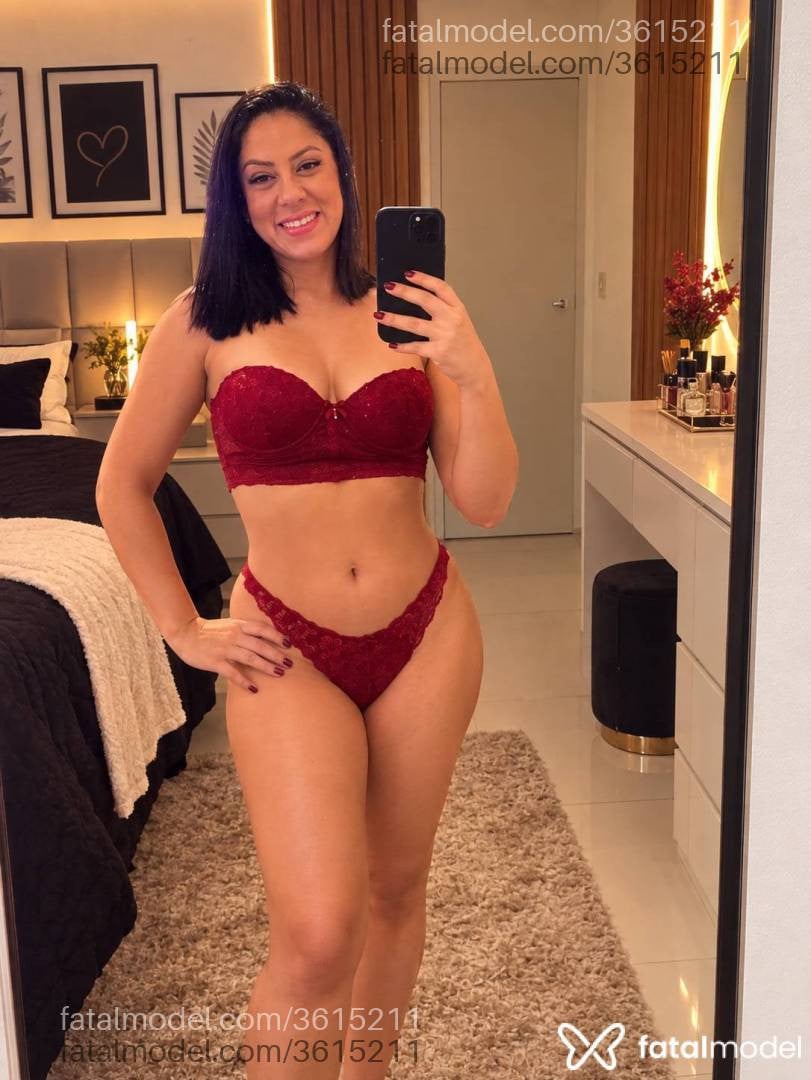 Acompanhante mulher morena (o) de olhos castanhos - Mirela
